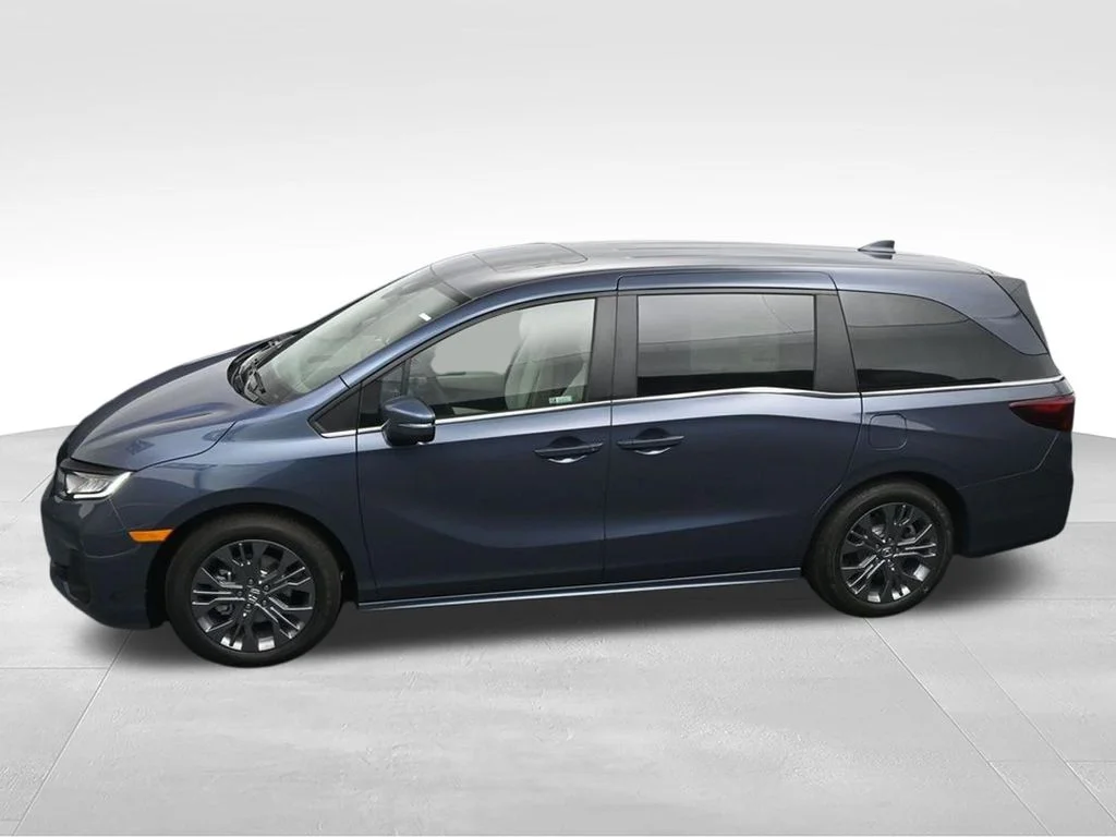 New 2026 Smoke Blue Pearl Honda Touring image 12