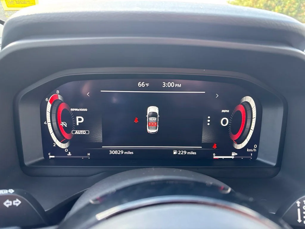 Used 2024 Gray Nissan Platinum image 23