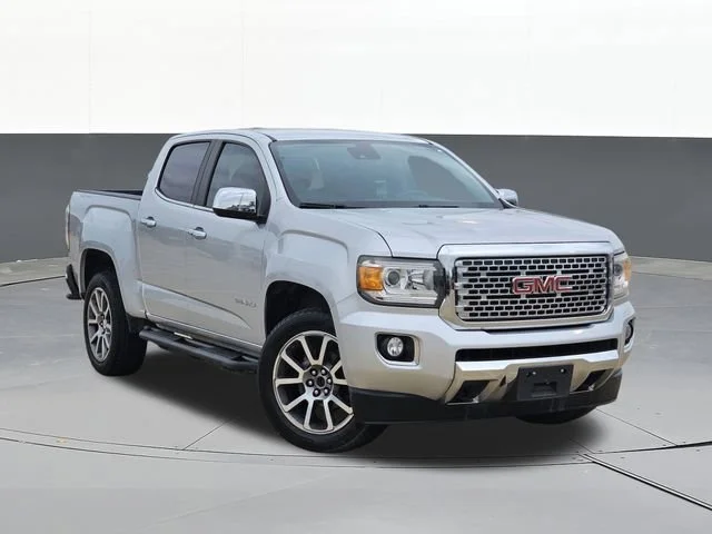 2018 GMC Canyon 4WD Denali Crew Cab Short Box's photo