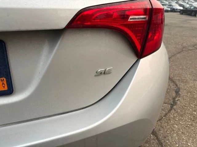 Used 2019 Silver Toyota SE image 10