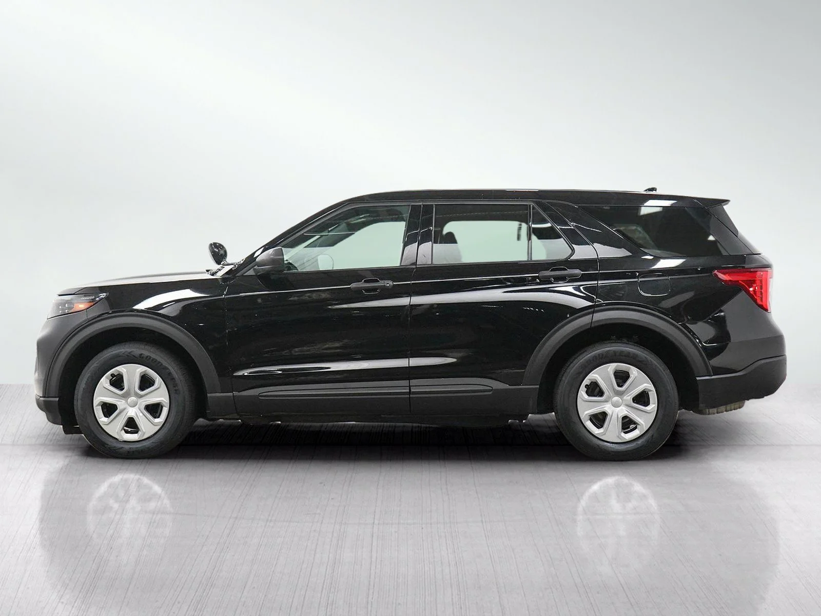 Used 2020 Ford Explorer Utility Police Interceptor with VIN 1FM5K8AW4LGC99999 for sale in Burnsville, Minnesota