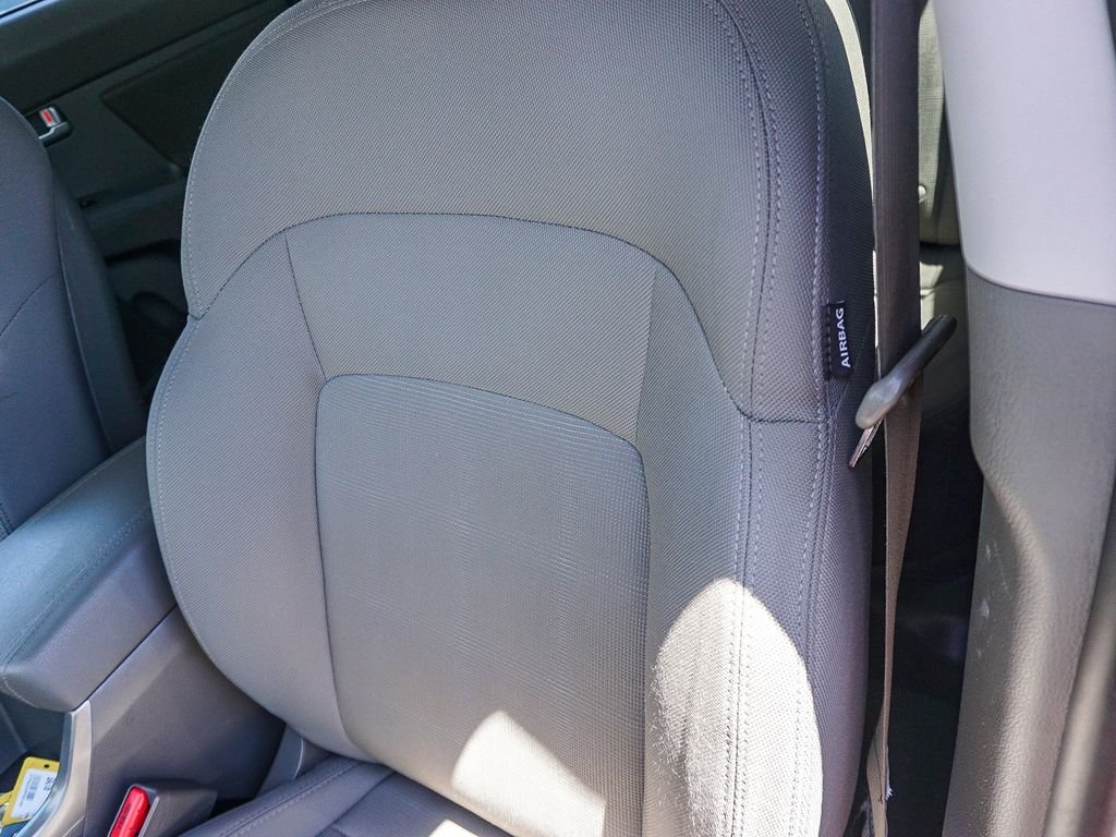 Used 2011 Red Kia LX image 21