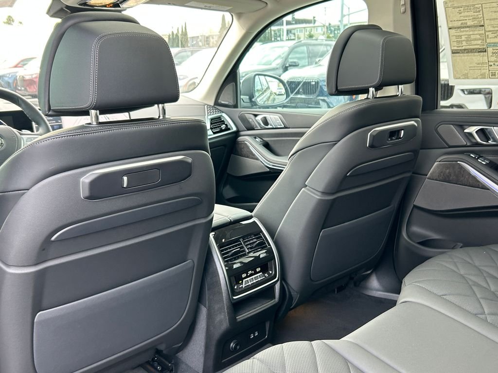 2026 BMW X7 40i - Photo 31