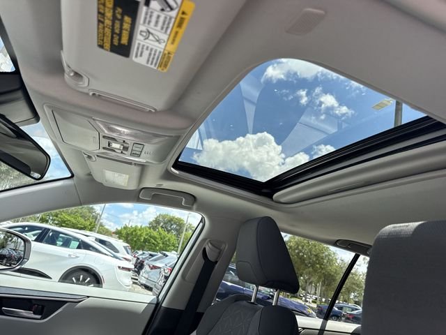 2024 Toyota RAV4 XLE - Photo 22