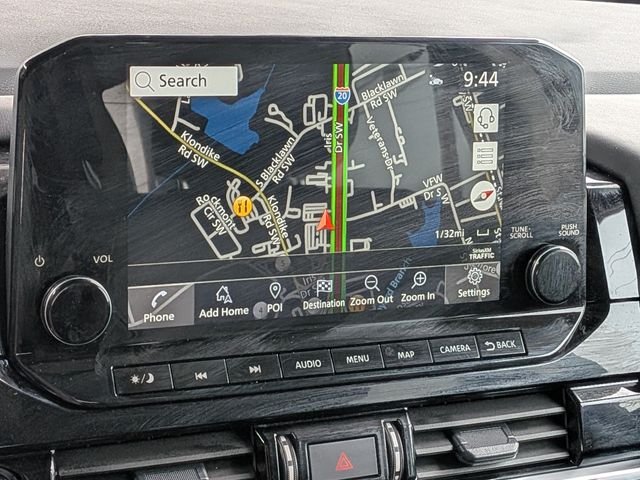 Used 2025 Gray Nissan Platinum image 22