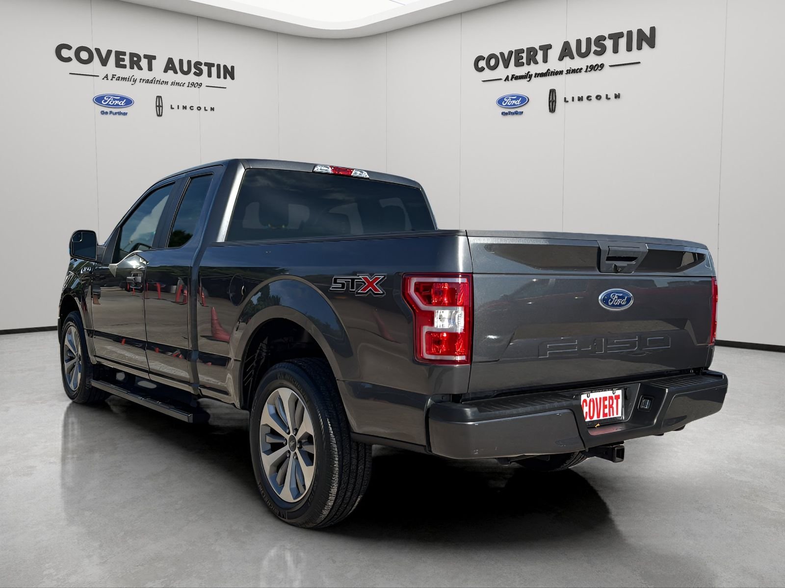 Used 2018 Gray Ford XL image 3