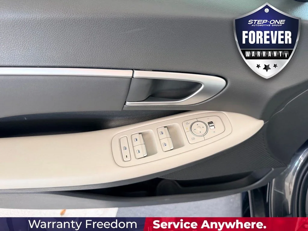 Used 2025 Gray Hyundai SEL image 11