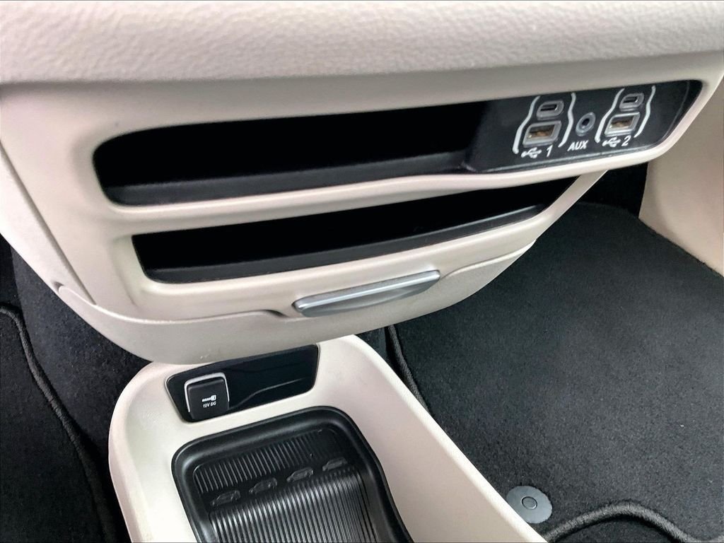 Used 2023 Black Chrysler Touring L image 23