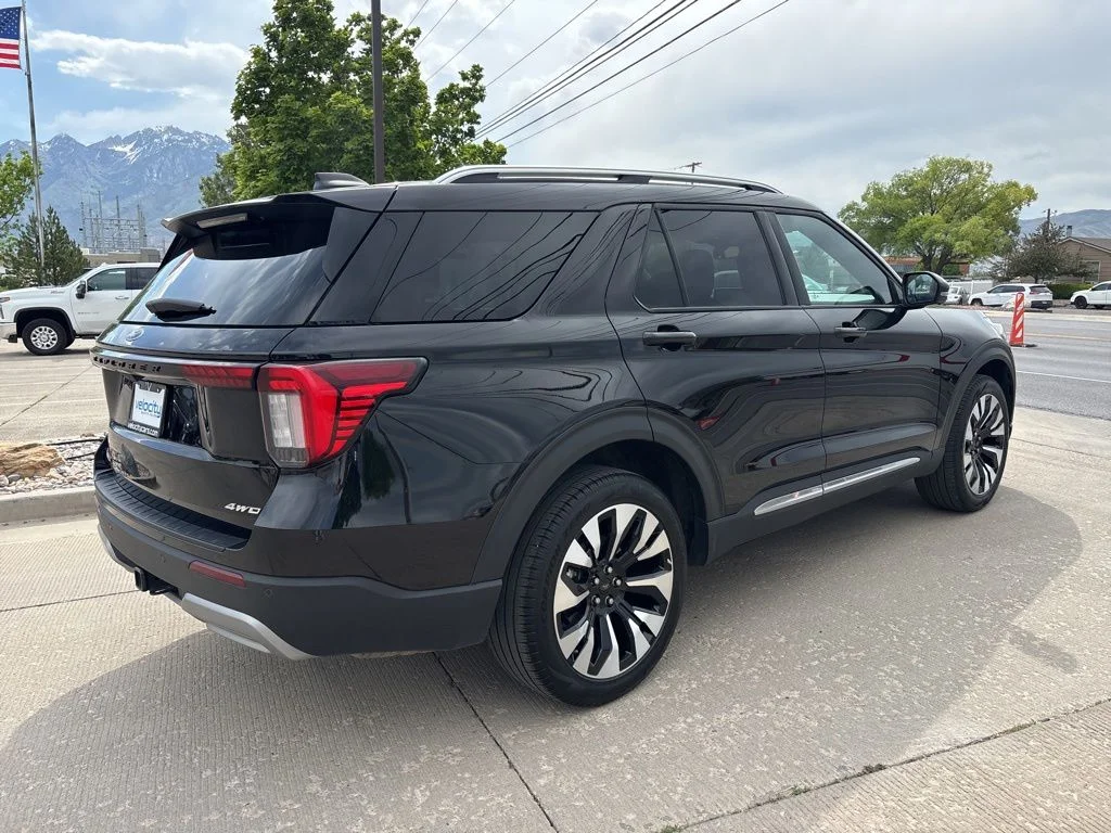 Used 2025 Black Ford Platinum image 4