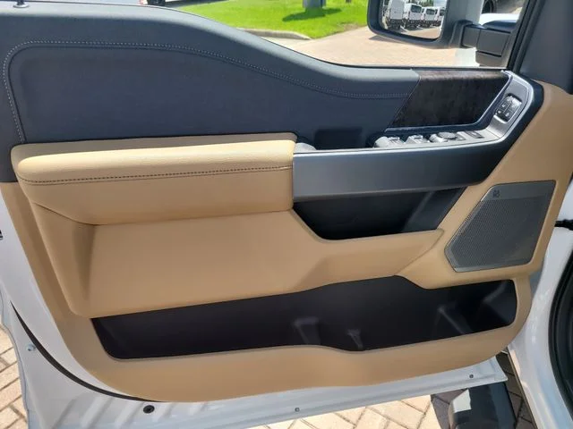 New 2026 Oxford White Ford Lariat image 17
