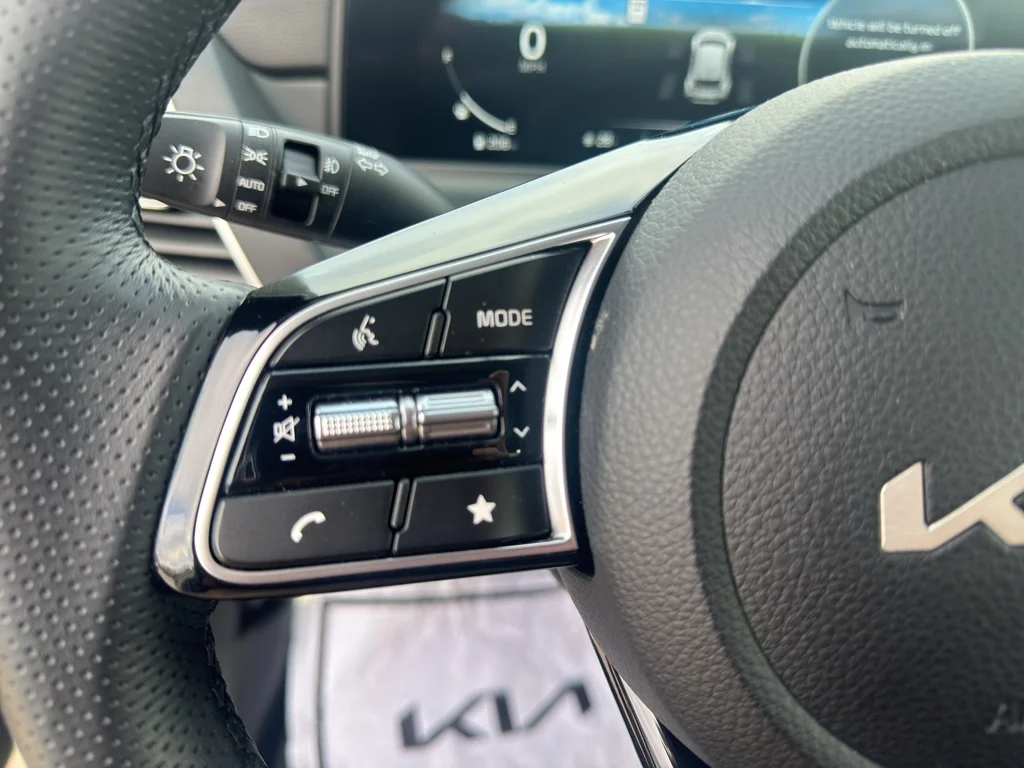 Certified Used 2024 White Kia SX image 18
