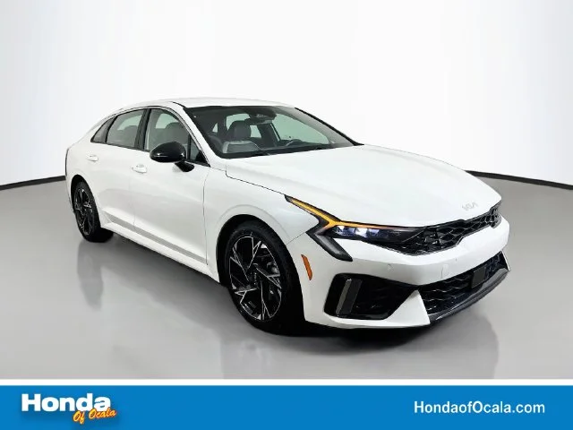 Used 2025 Snow White Pearl Kia GT-Line image 1