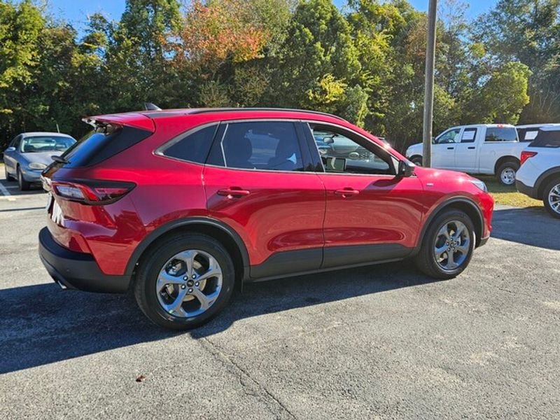 New 2026 Rapid Red Metallic Tinted Clearcoat Ford ST-Line image 13