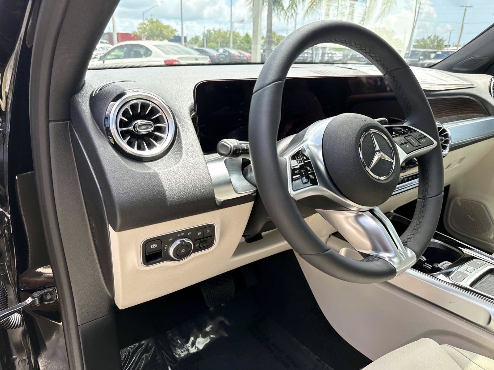 New 2026 Black Mercedes-Benz 250 SUV image 20