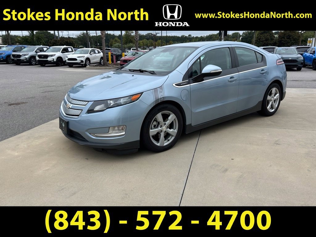 Used 2013 Silver Chevrolet Base image 3