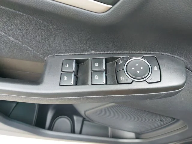Used 2022 Blue Ford SE image 28