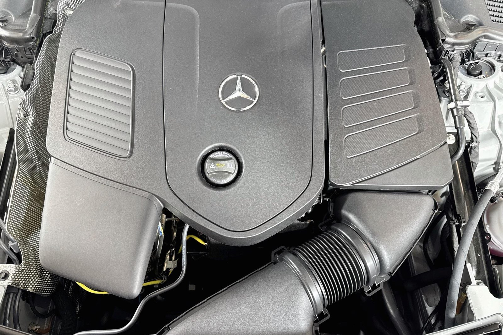 New 2026 Manufaktur Alpine Grey Mercedes-Benz C 300 image 28