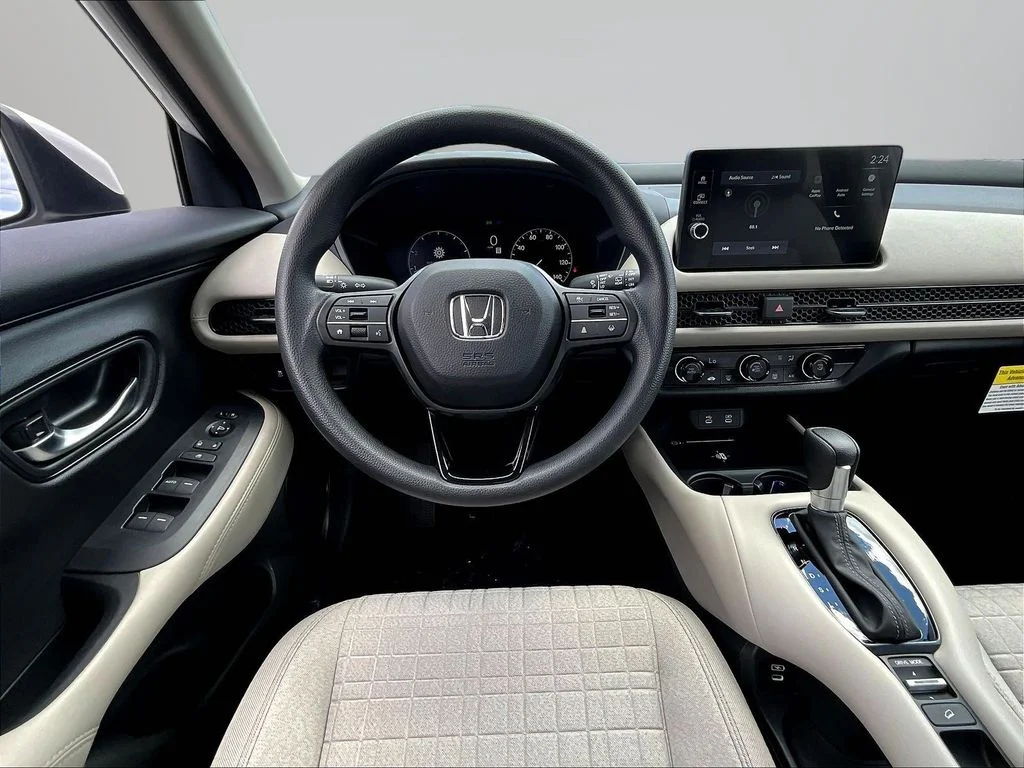 New 2027 Platinum White Pearl Honda LX AWD image 17