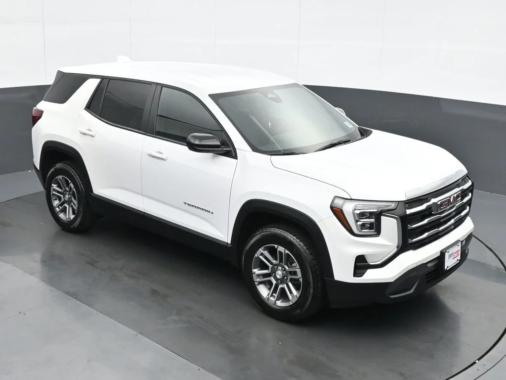 Used 2026 White GMC Elevation image 24
