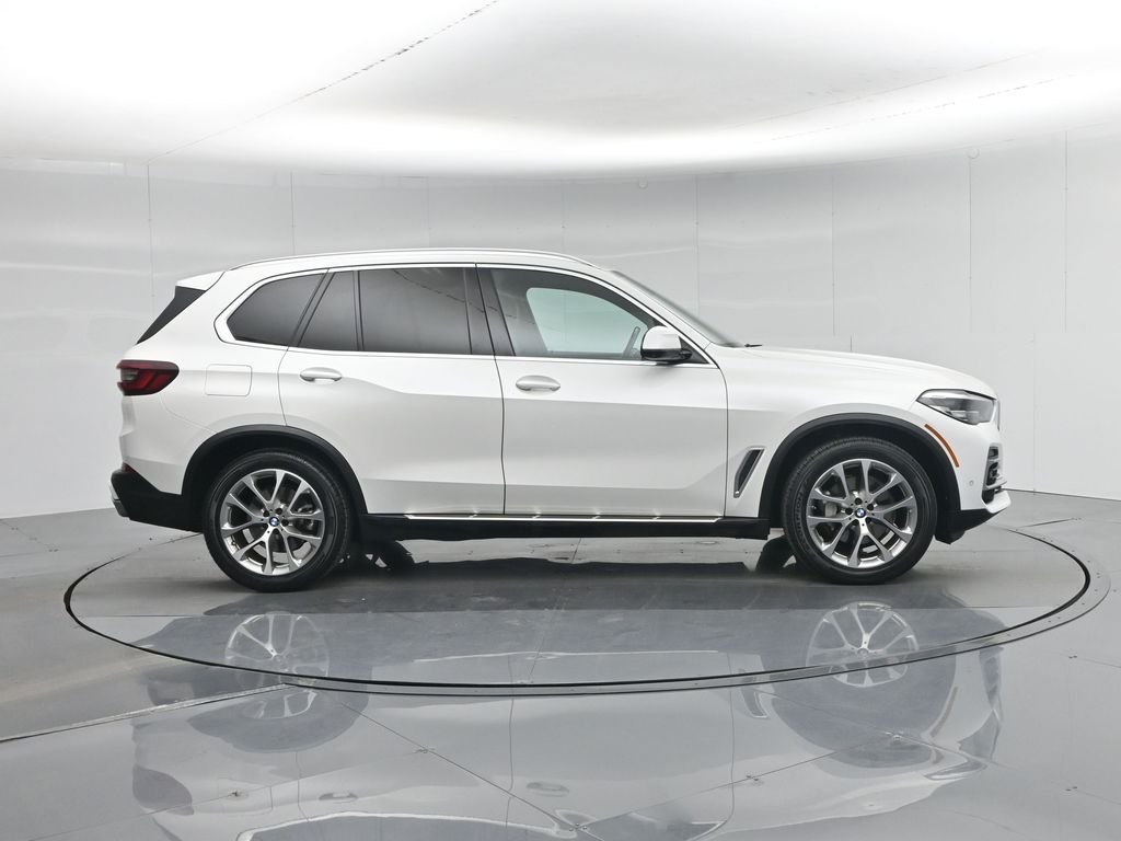 Certified Used 2023 White BMW sDrive40i image 36
