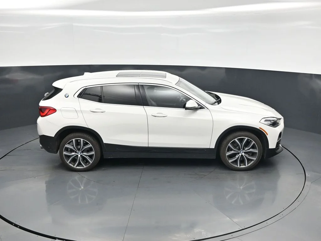 Used 2020 White BMW sDrive28i image 57