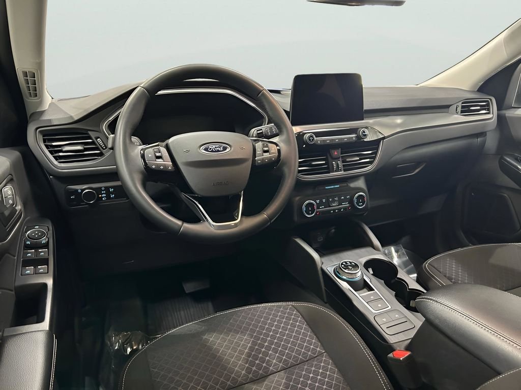 Used 2024 Silver Metallic Ford Active image 17