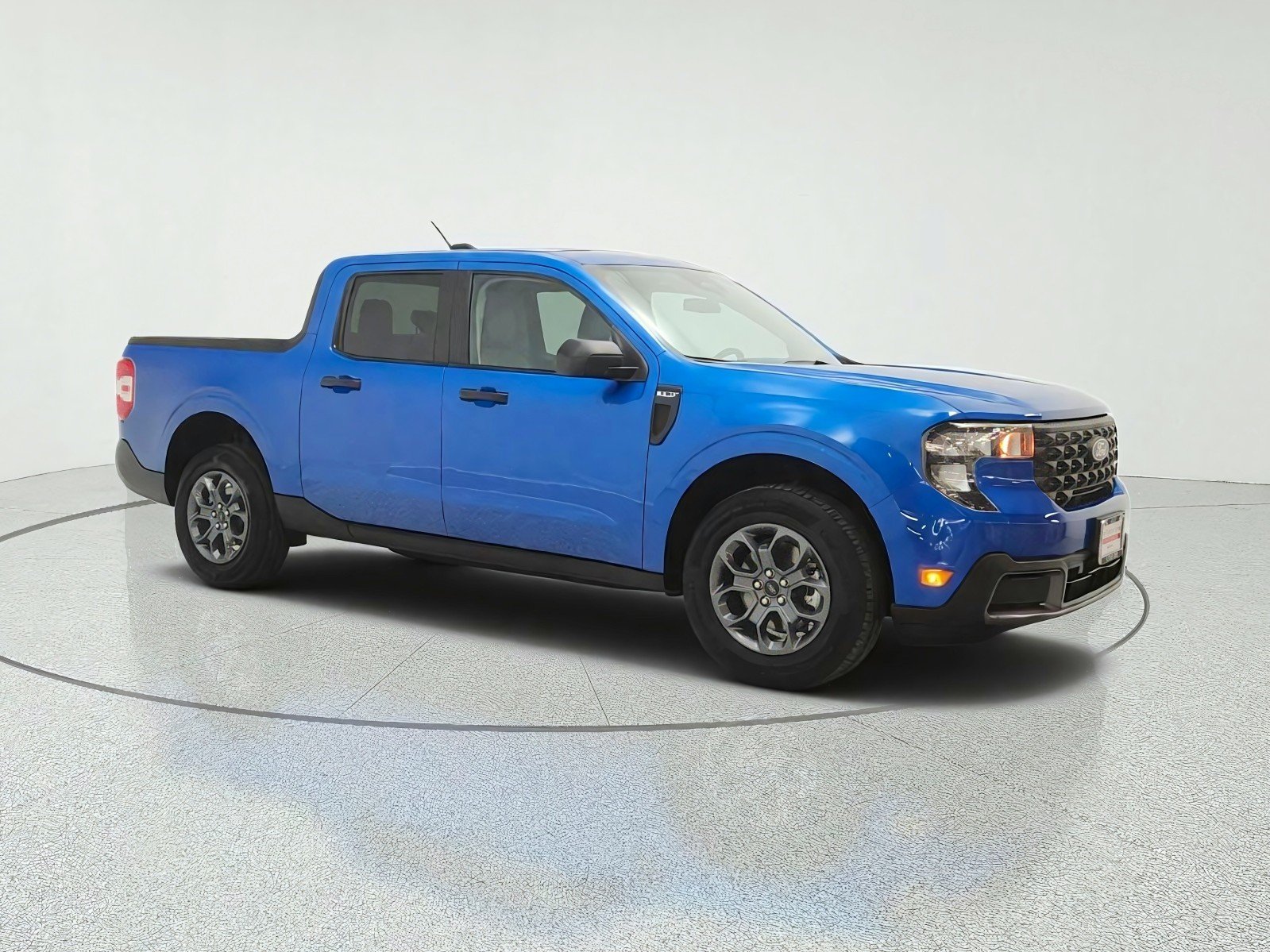 Used 2026 Velocity Blue Ford XLT image 3
