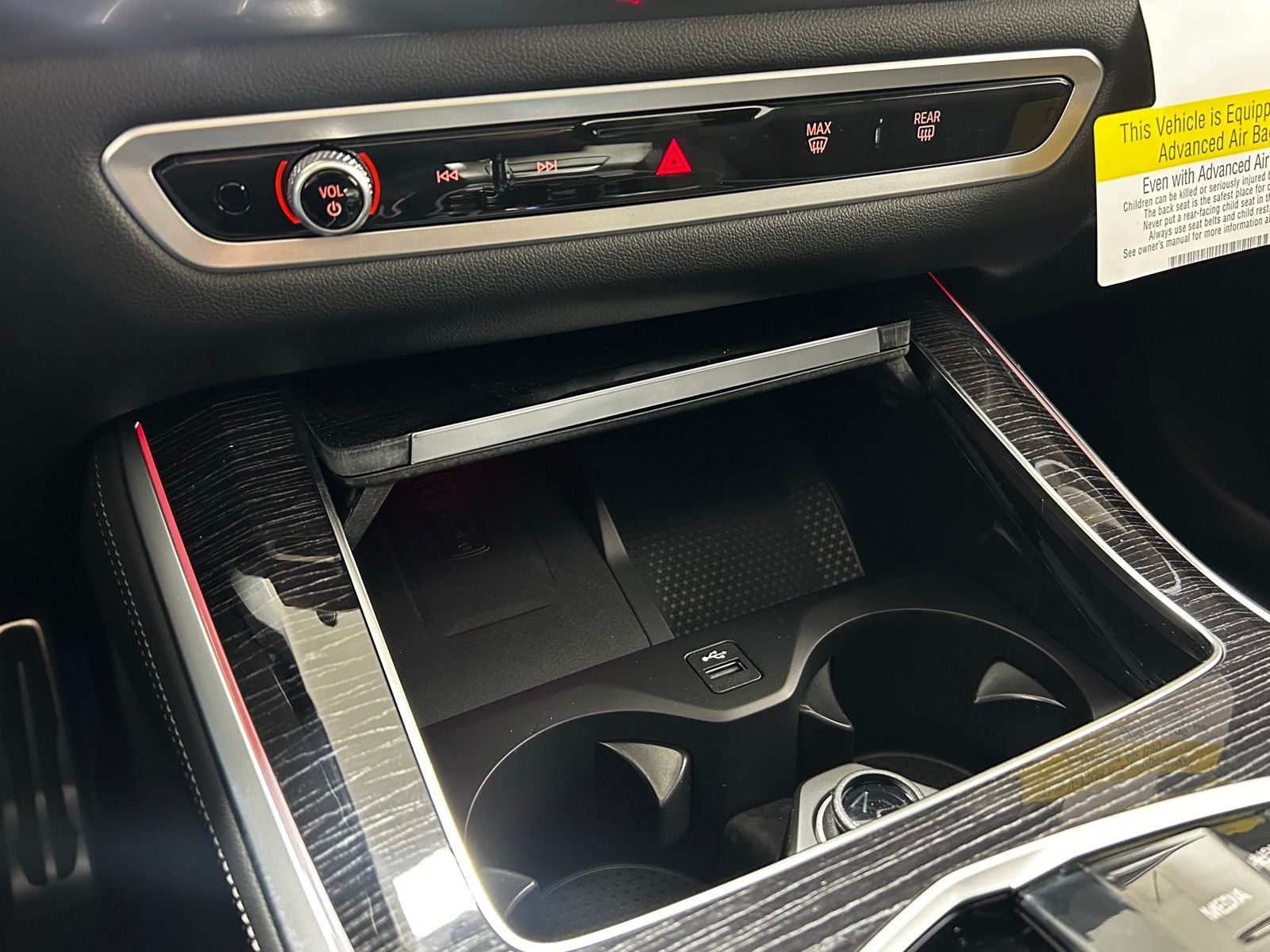 New 2026 Dravit Grey Metallic BMW M60i image 20
