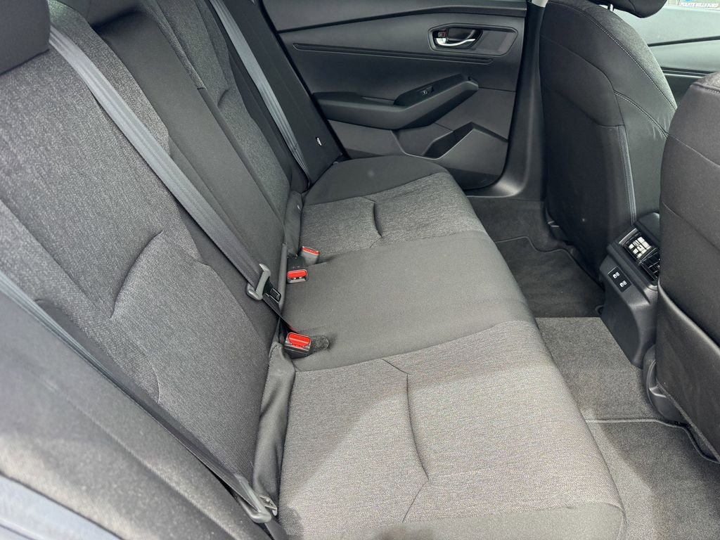 Used 2026  Honda SE image 9