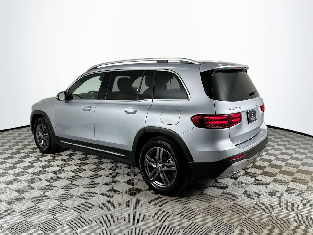 Used 2026  Mercedes-Benz GLB 250 image 5
