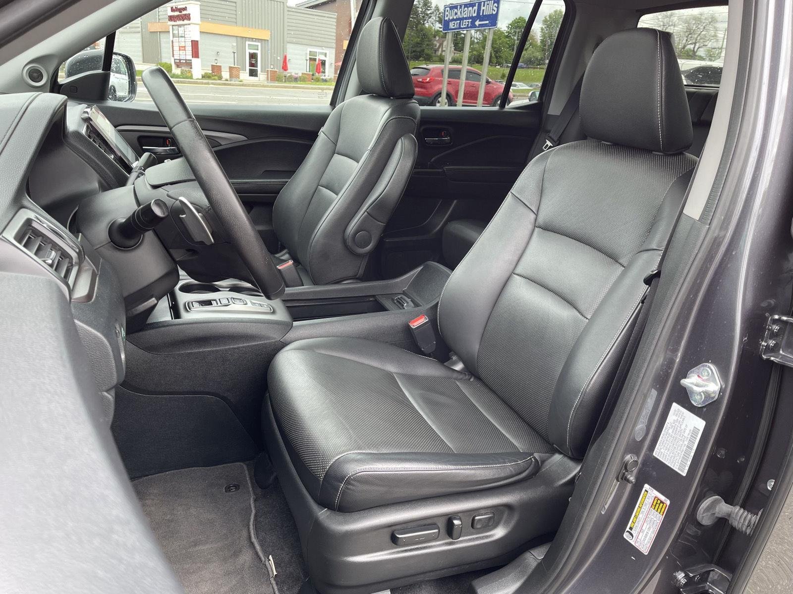 Used 2023 Modern Steel Metallic Honda RTL image 13