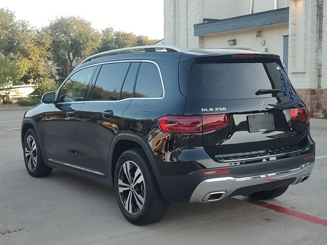 Used 2025 Black Mercedes-Benz GLB 250 image 5