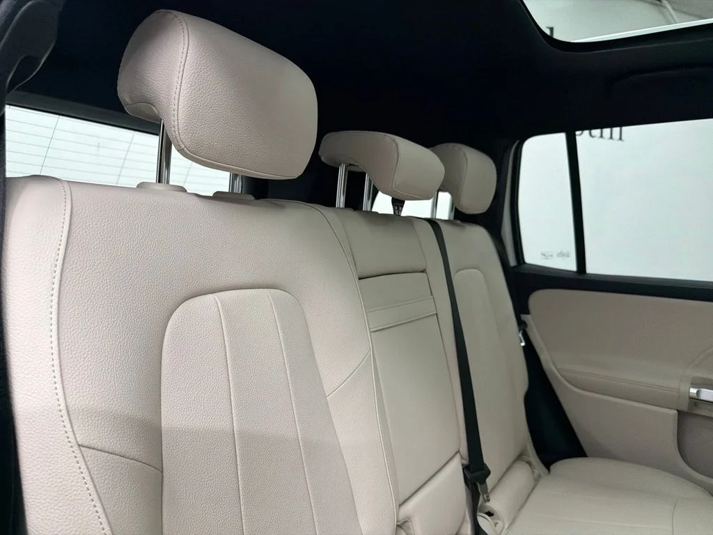 New 2026 White Mercedes-Benz GLB 250 image 25