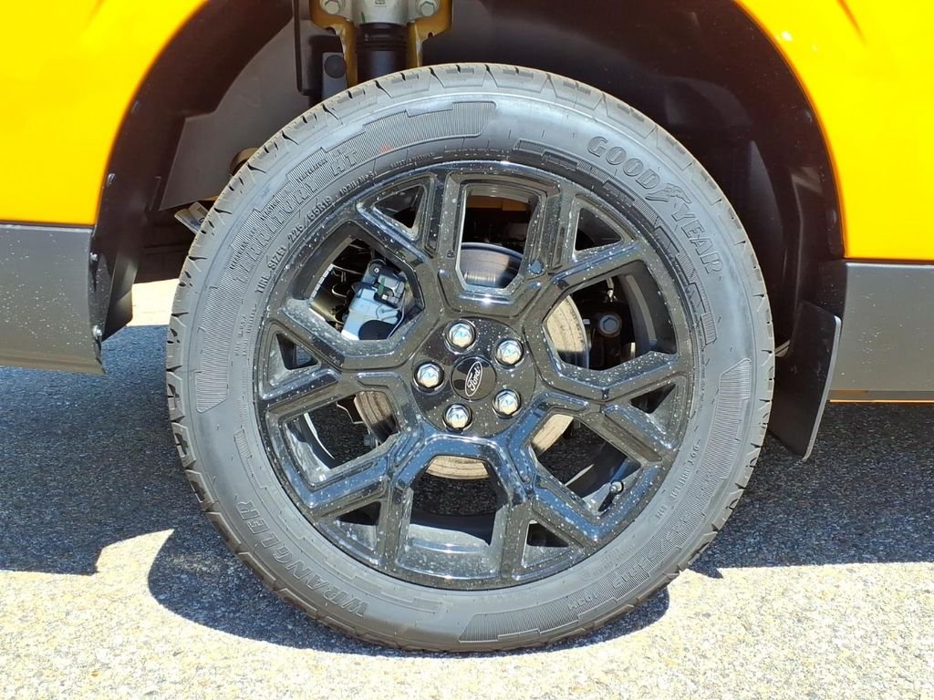 New 2026 Orange Fury Metallic Tri-Coat Ford XLT image 10