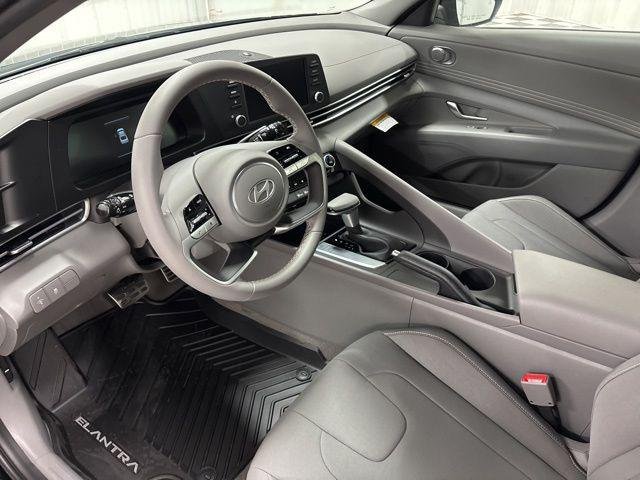 New 2026 Black Hyundai SEL Sport image 8