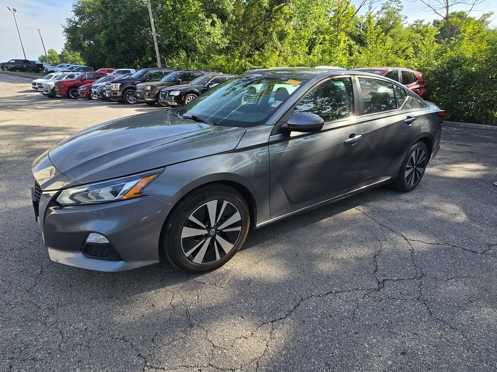 Used 2022 Nissan Altima SV with VIN 1N4BL4DV1NN406317 for sale in Excelsior Springs, MO