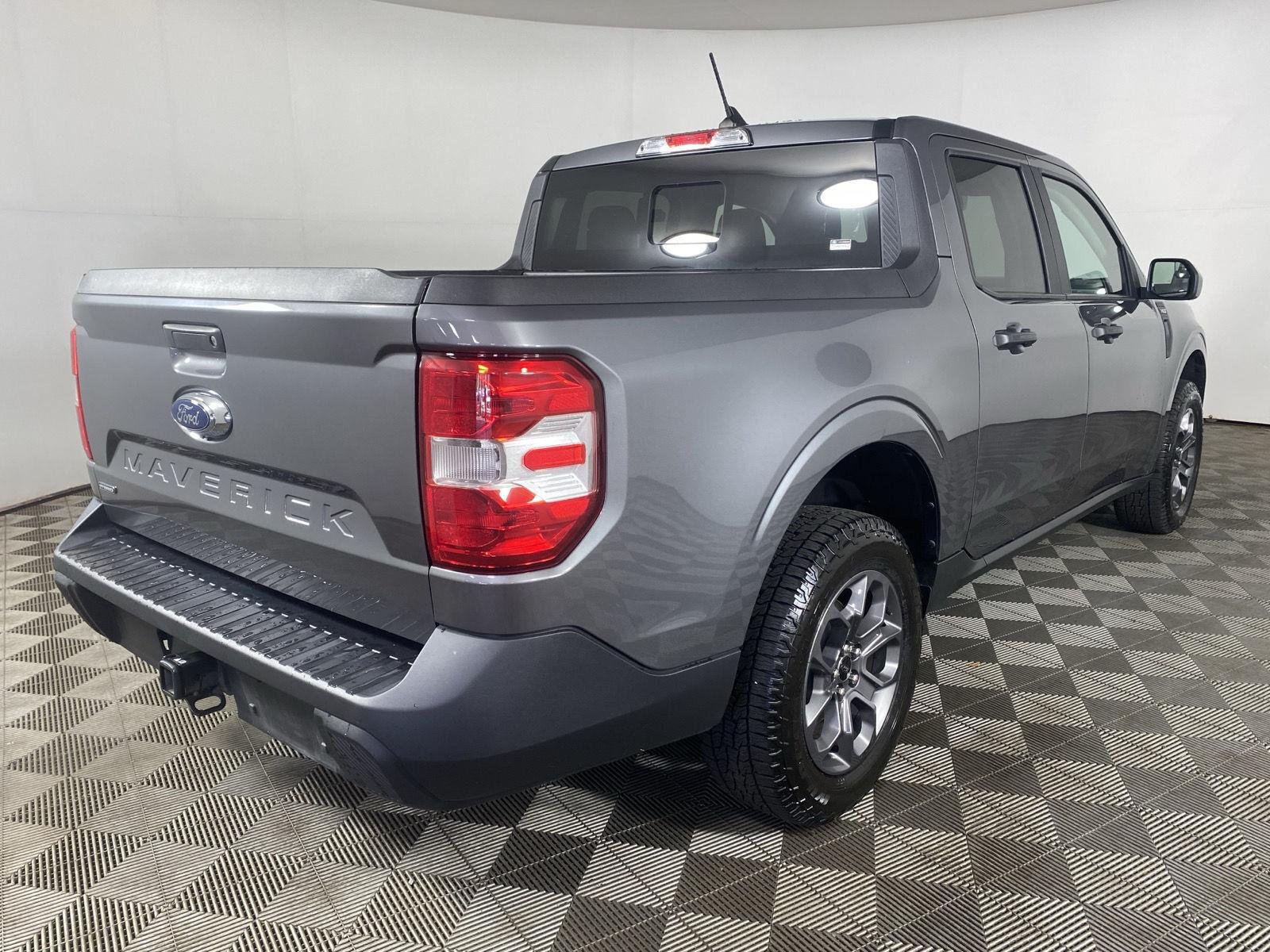 Used 2022 Carbonized Gray Ford XLT image 7