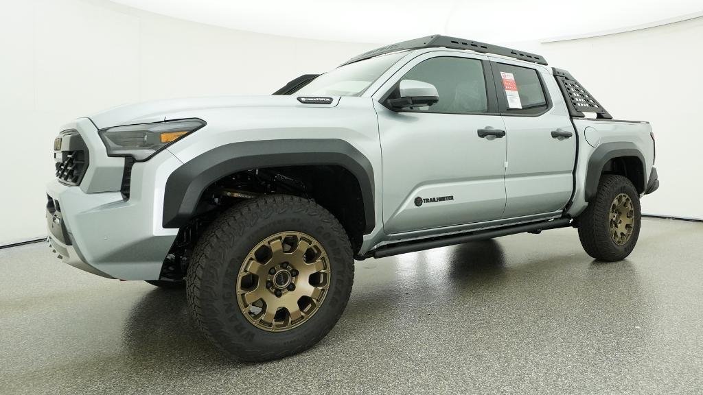 New 2026 Celestial Silver Metallic Toyota Trailhunter image 10