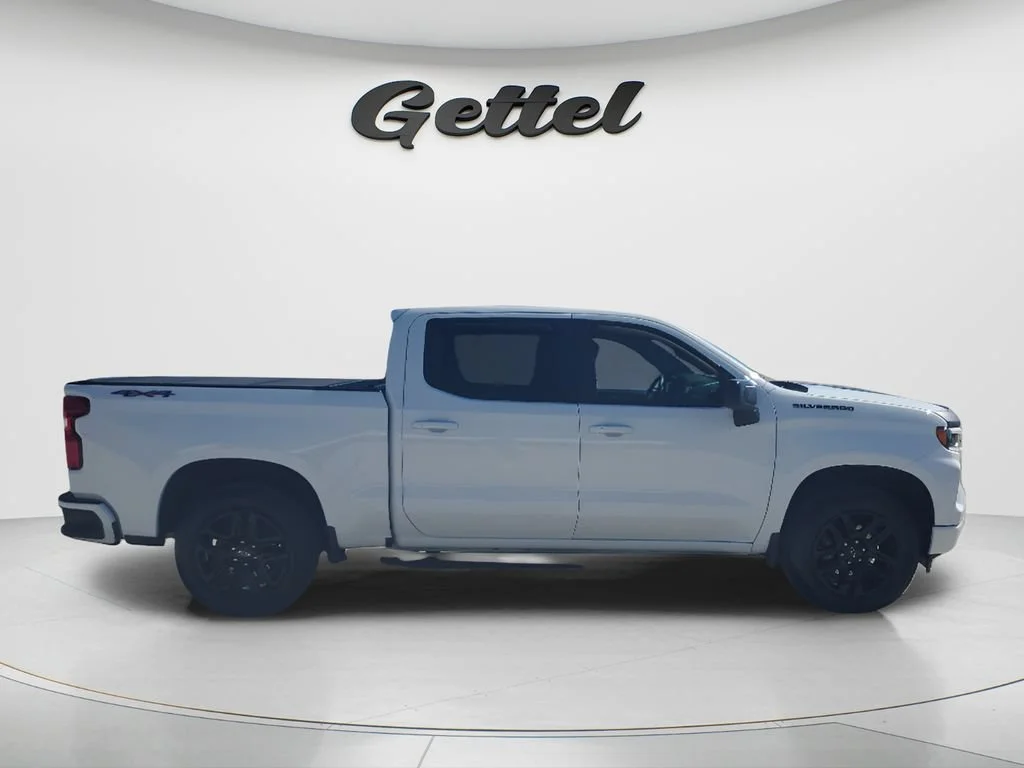 Used 2024 Summit White Chevrolet RST image 11