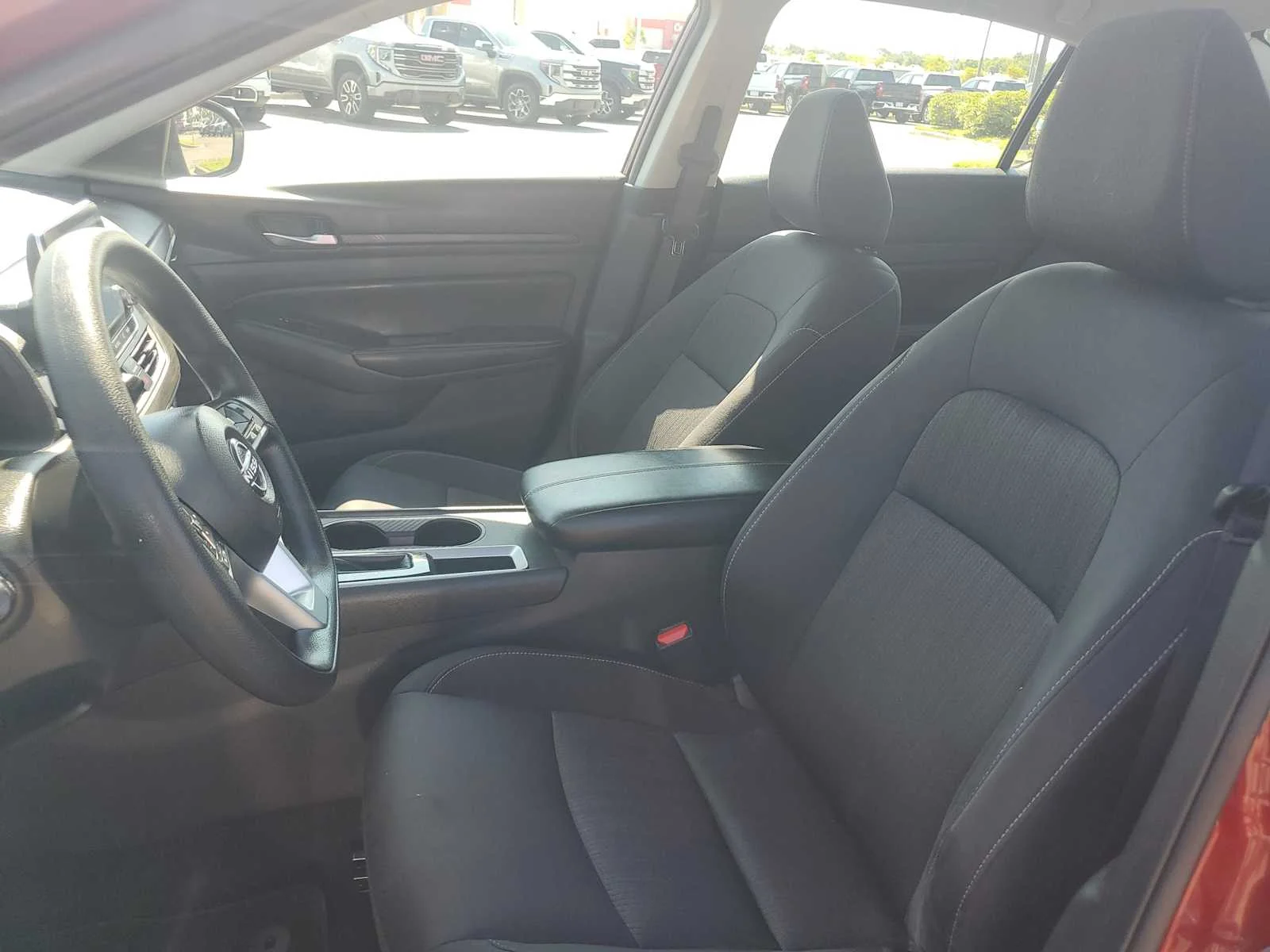 Used 2025 Gray Nissan SV image 13