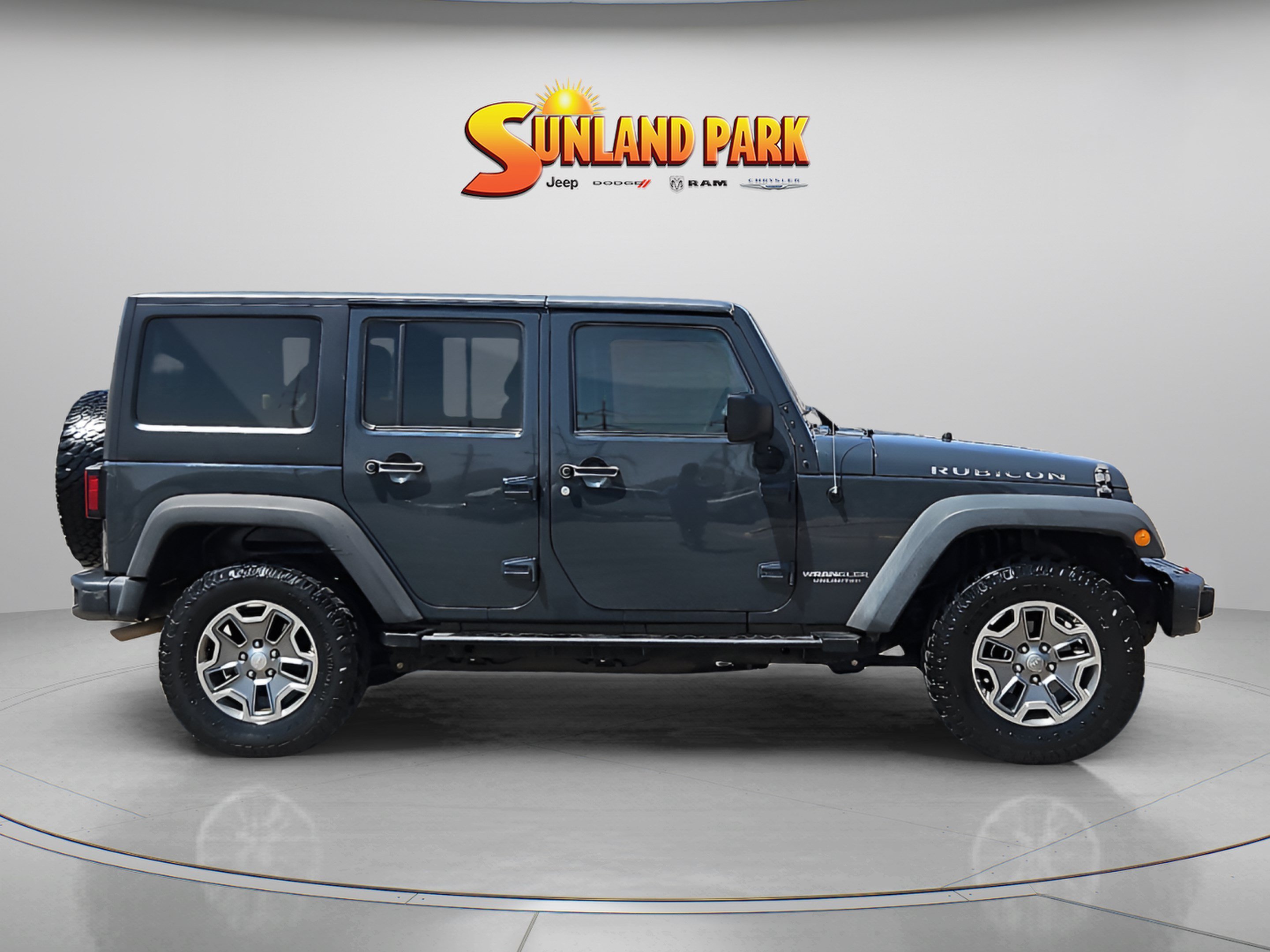 Used 2017 Rhino Clearcoat Jeep Unlimited Rubicon image 6