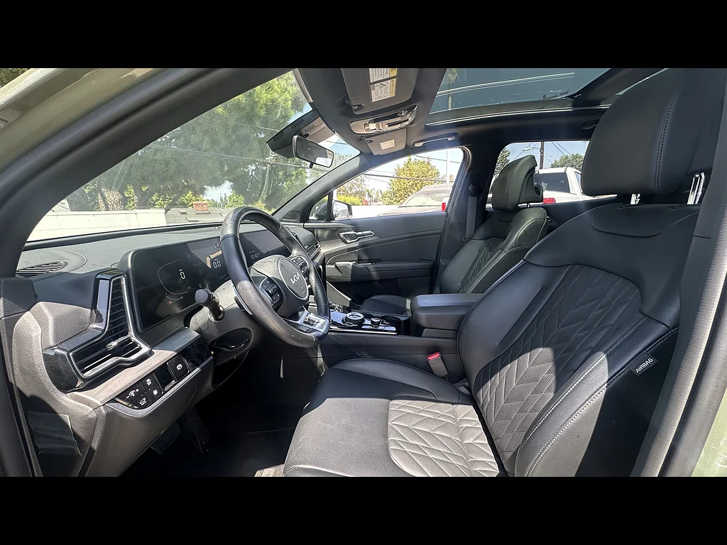 Used 2023 Jungle Green Kia X-Line image 5