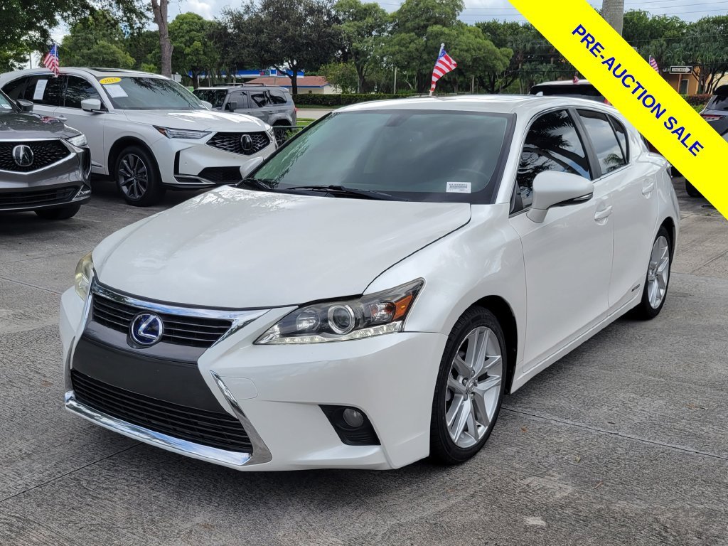 Used 2017 White Lexus 200h image 3