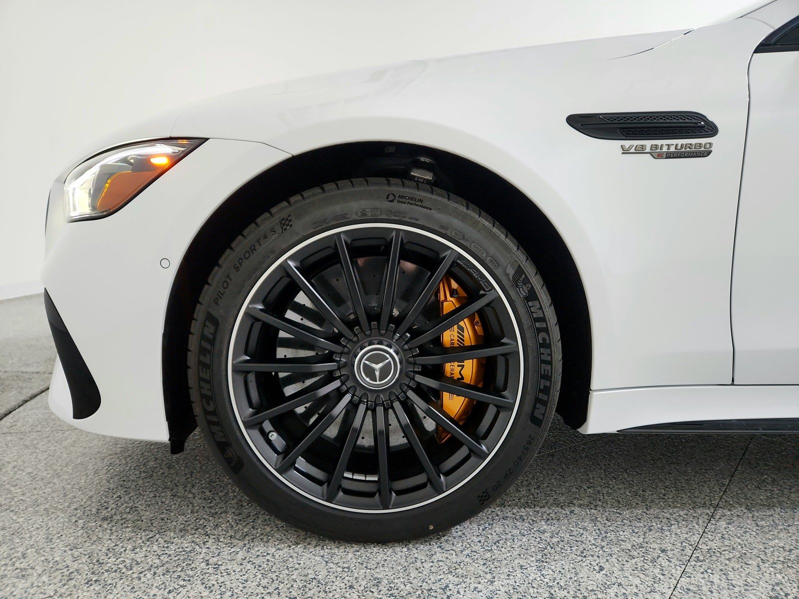 New 2026 MANUFAKTUR Moonlight White Metallic Mercedes-Benz AMG® GT 63 S E Performance 4-Door Coupe image 18