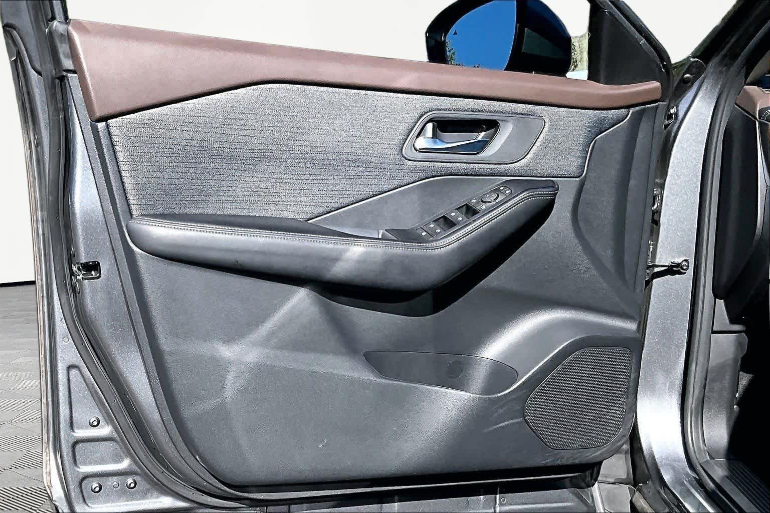 Used 2023 Gun Metallic Nissan SV image 22
