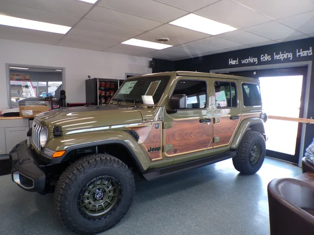 2026 Jeep Wrangler Sahara Woody