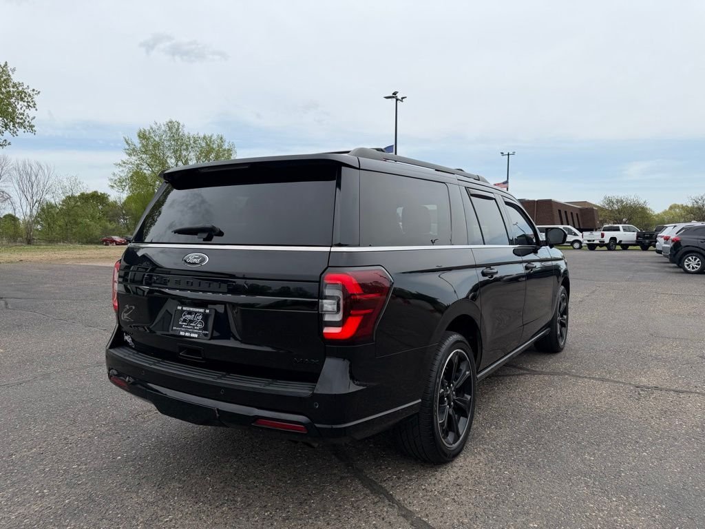 Used 2022 Black Ford Limited image 5