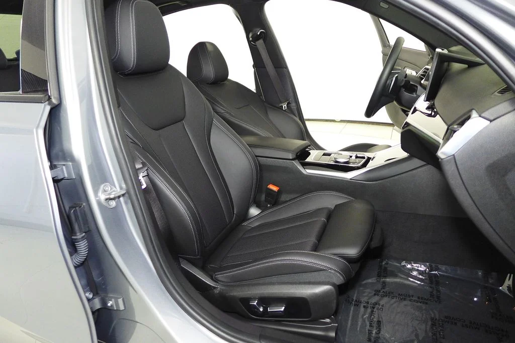 Used 2023 Gray BMW 330i image 19