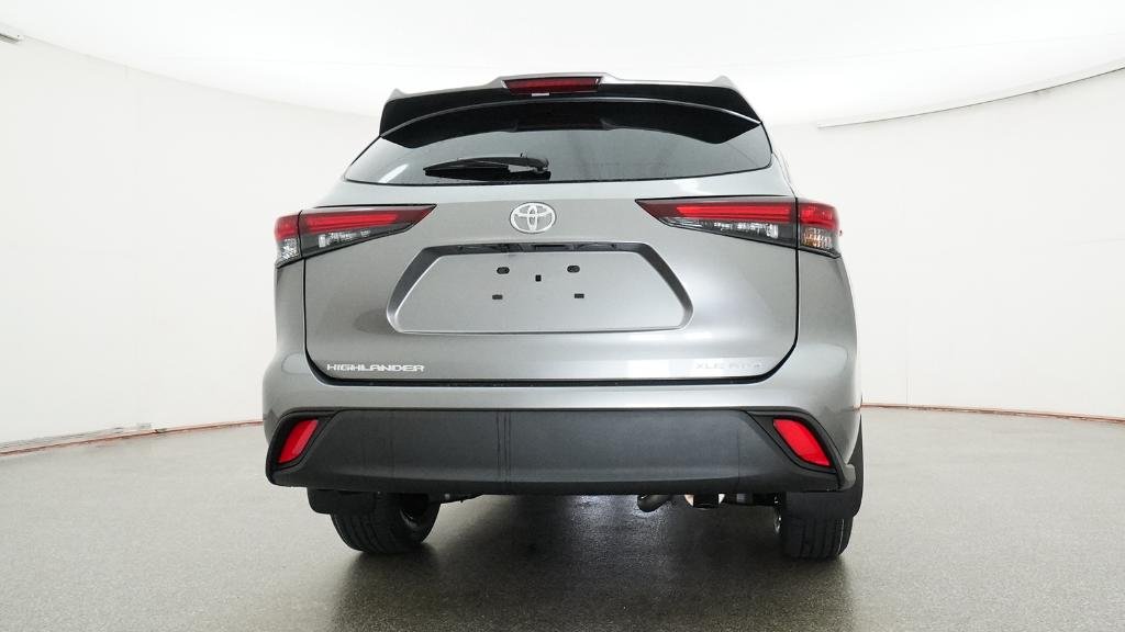 New 2026 Heavy Metal Toyota XLE image 22