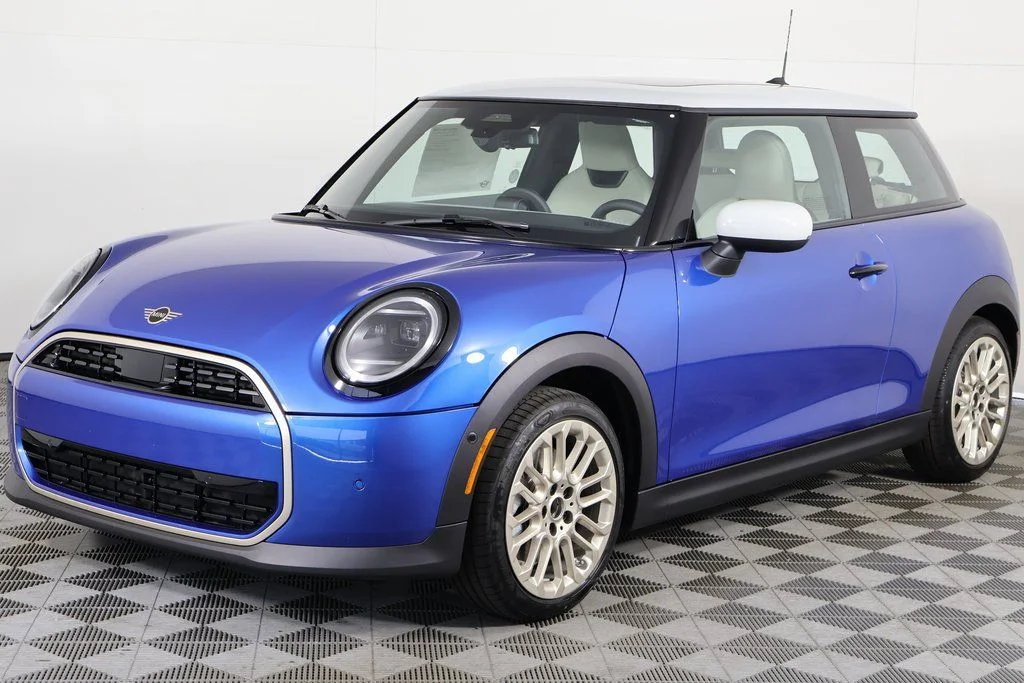 2026 MINI Hardtop's photo